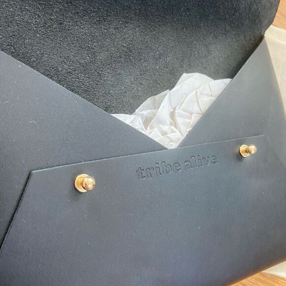 Tribe Alive Pouch Wallet Black - Picture 6 of 6